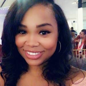 Meet your Posher, Dericka